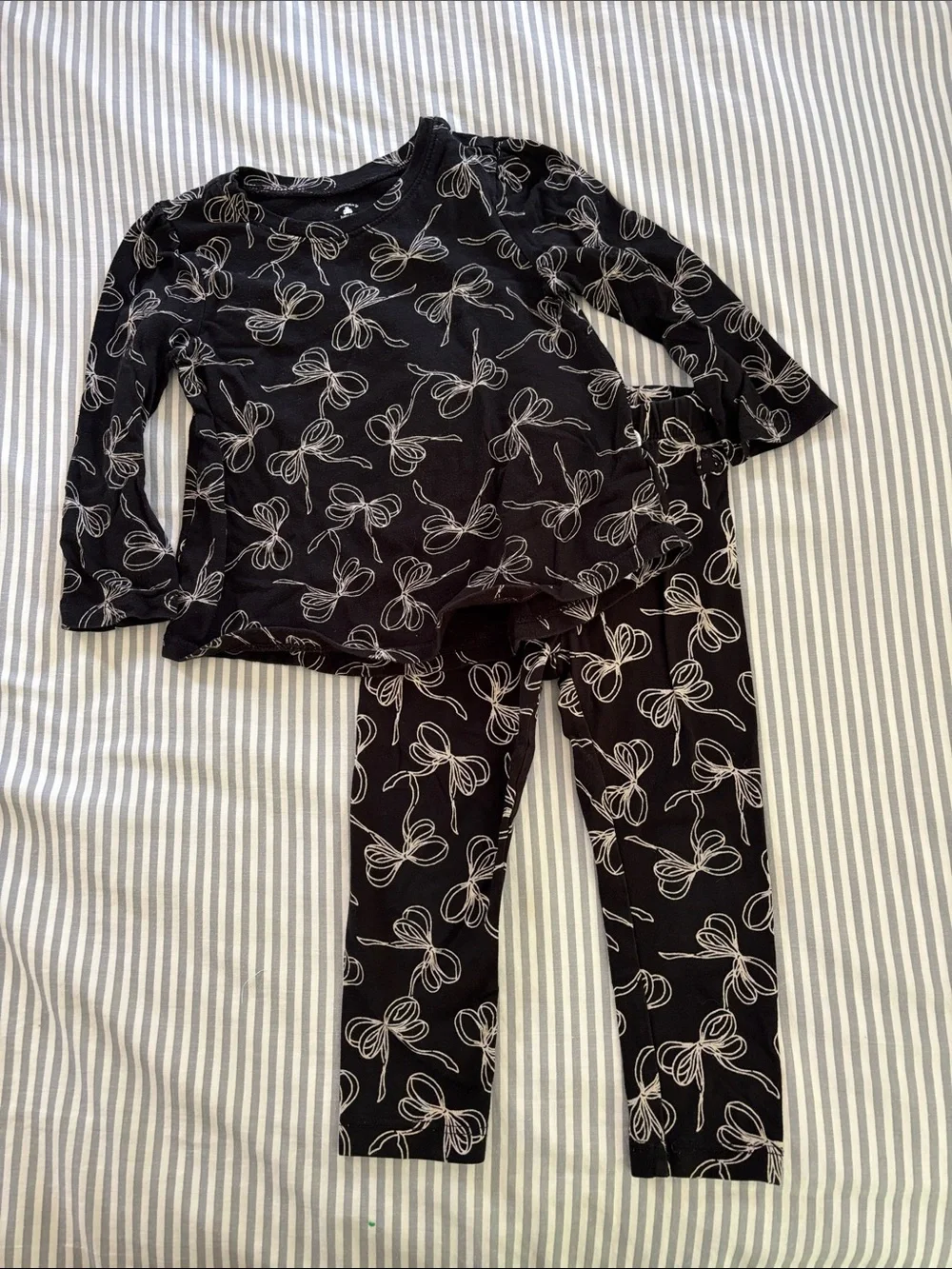 Kids Black Bow-Print Set